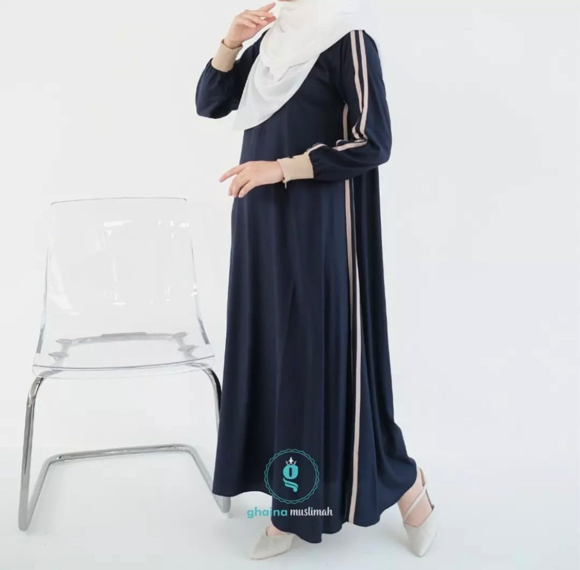 JASMINE NAVY-BEIGE