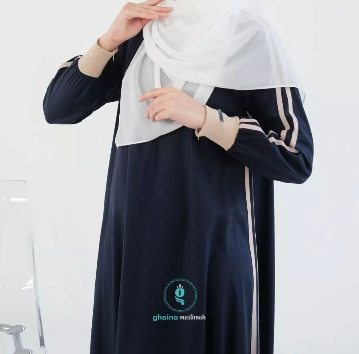 JASMINE NAVY-BEIGE